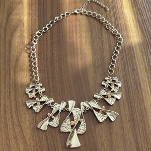 NWOT Statement Piece Gold Necklace 🌺